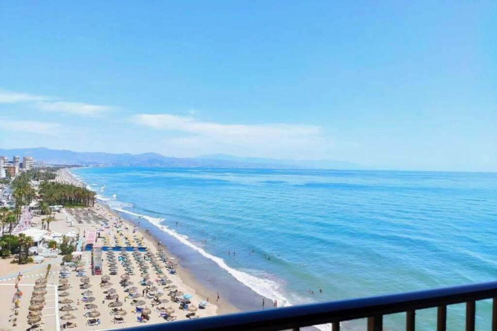 Amazing Frontline Sea Views Studio Apartment Castillo Del Vigia توريمولينوس المظهر الخارجي الصورة