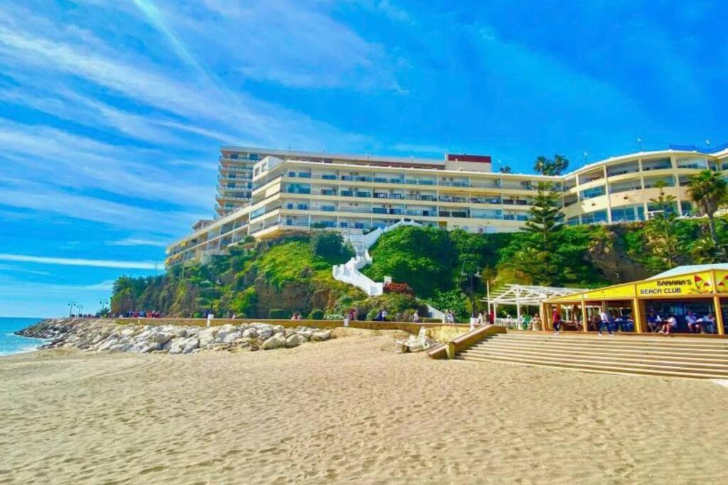 Amazing Frontline Sea Views Studio Apartment Castillo Del Vigia توريمولينوس المظهر الخارجي الصورة