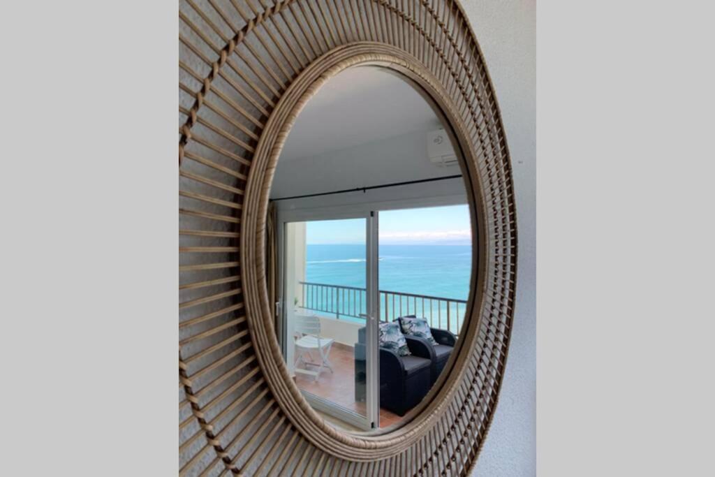 Amazing Frontline Sea Views Studio Apartment Castillo Del Vigia توريمولينوس المظهر الخارجي الصورة