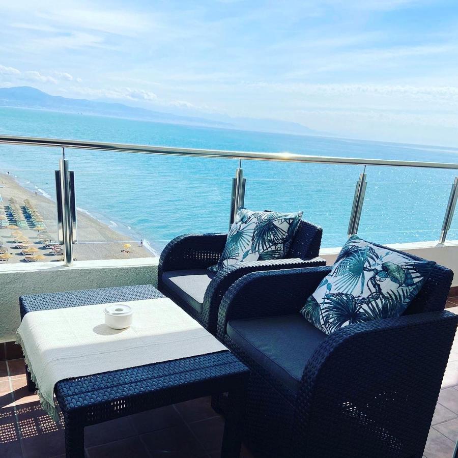 Amazing Frontline Sea Views Studio Apartment Castillo Del Vigia توريمولينوس المظهر الخارجي الصورة