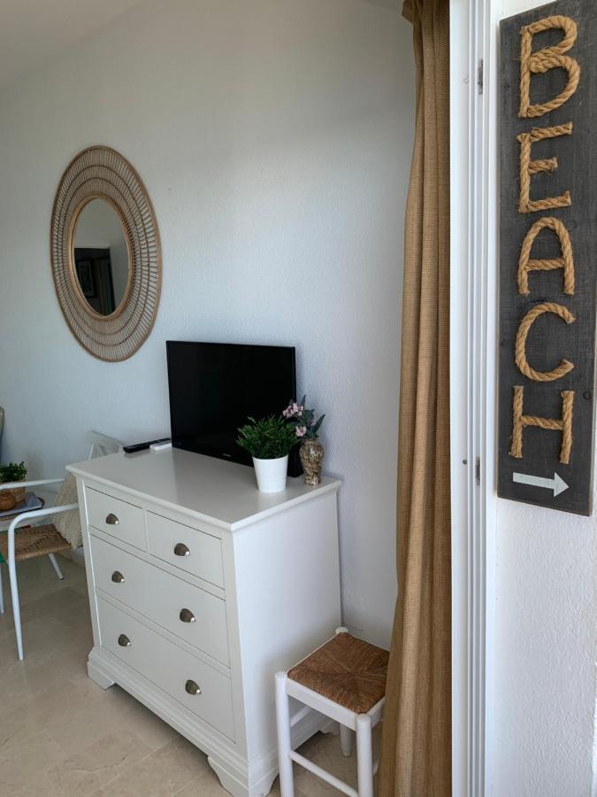 Amazing Frontline Sea Views Studio Apartment Castillo Del Vigia توريمولينوس المظهر الخارجي الصورة