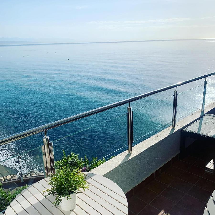 Amazing Frontline Sea Views Studio Apartment Castillo Del Vigia توريمولينوس المظهر الخارجي الصورة
