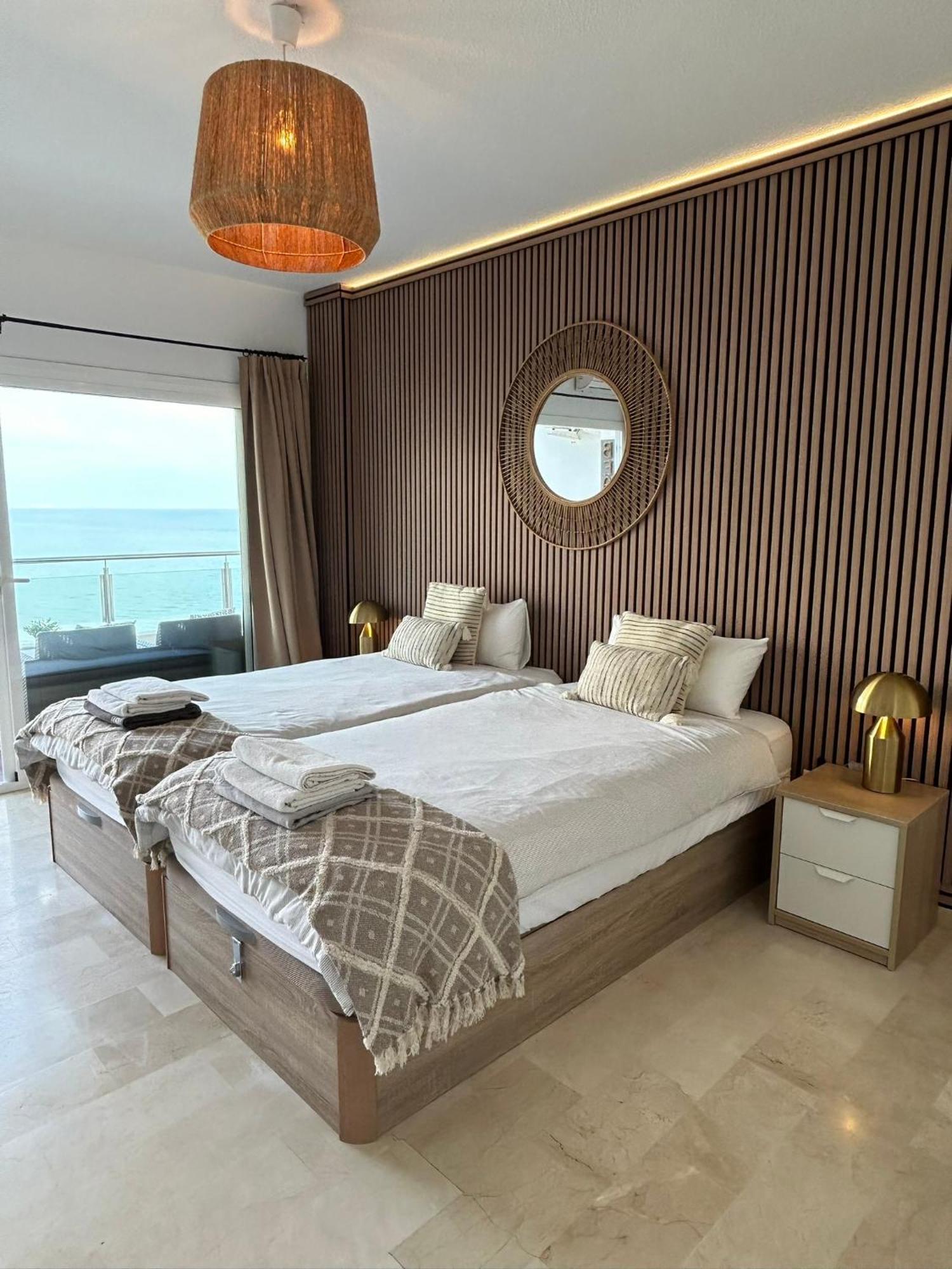 Amazing Frontline Sea Views Studio Apartment Castillo Del Vigia توريمولينوس المظهر الخارجي الصورة