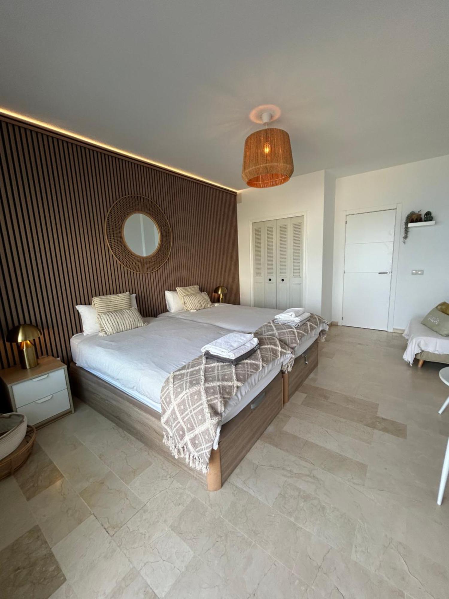 Amazing Frontline Sea Views Studio Apartment Castillo Del Vigia توريمولينوس المظهر الخارجي الصورة
